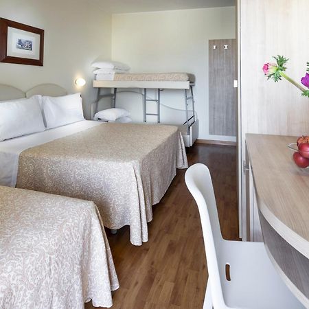 Hotel Baltic Rimini Buitenkant foto