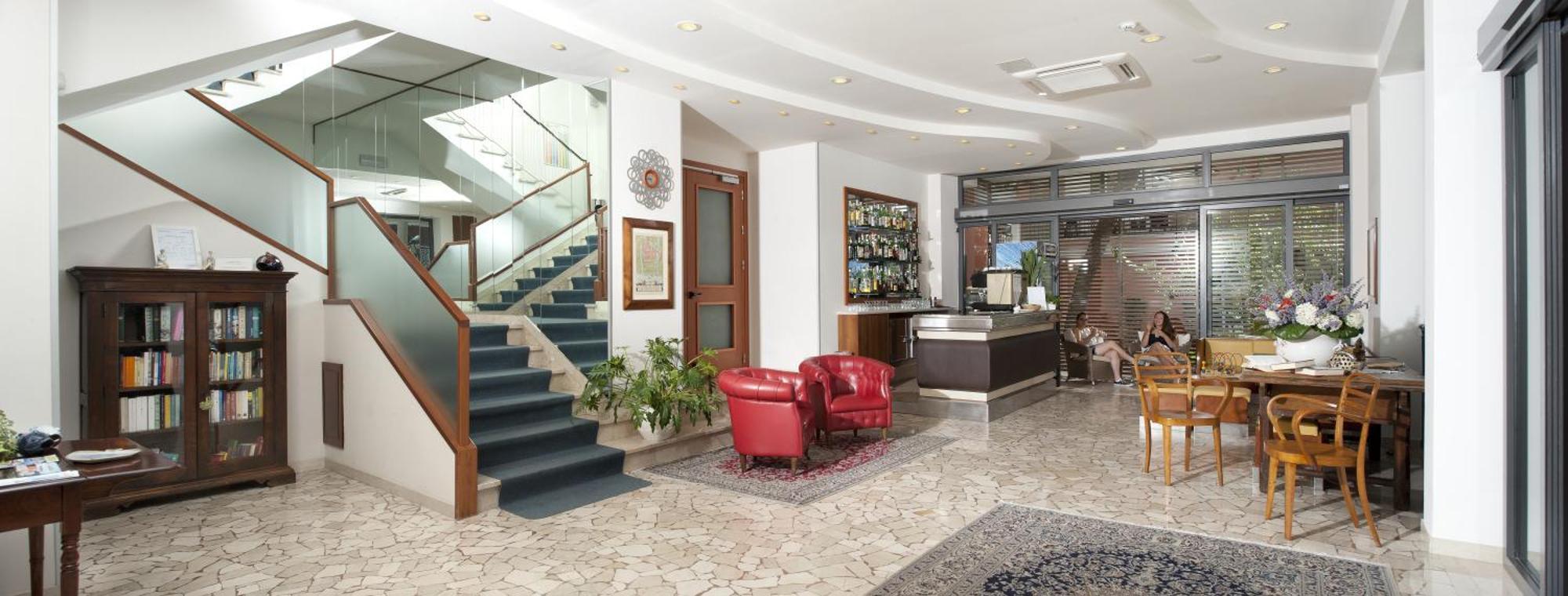 Hotel Baltic Rimini Buitenkant foto