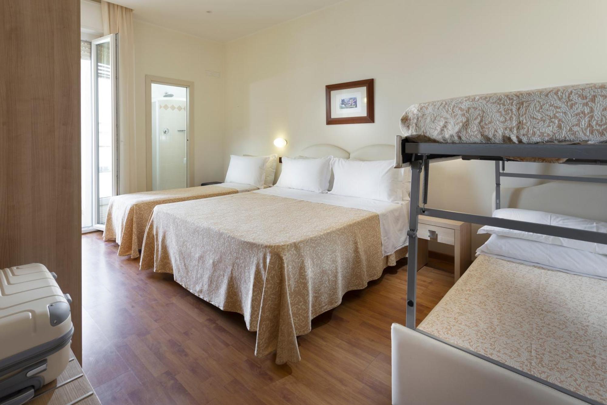 Hotel Baltic Rimini Buitenkant foto